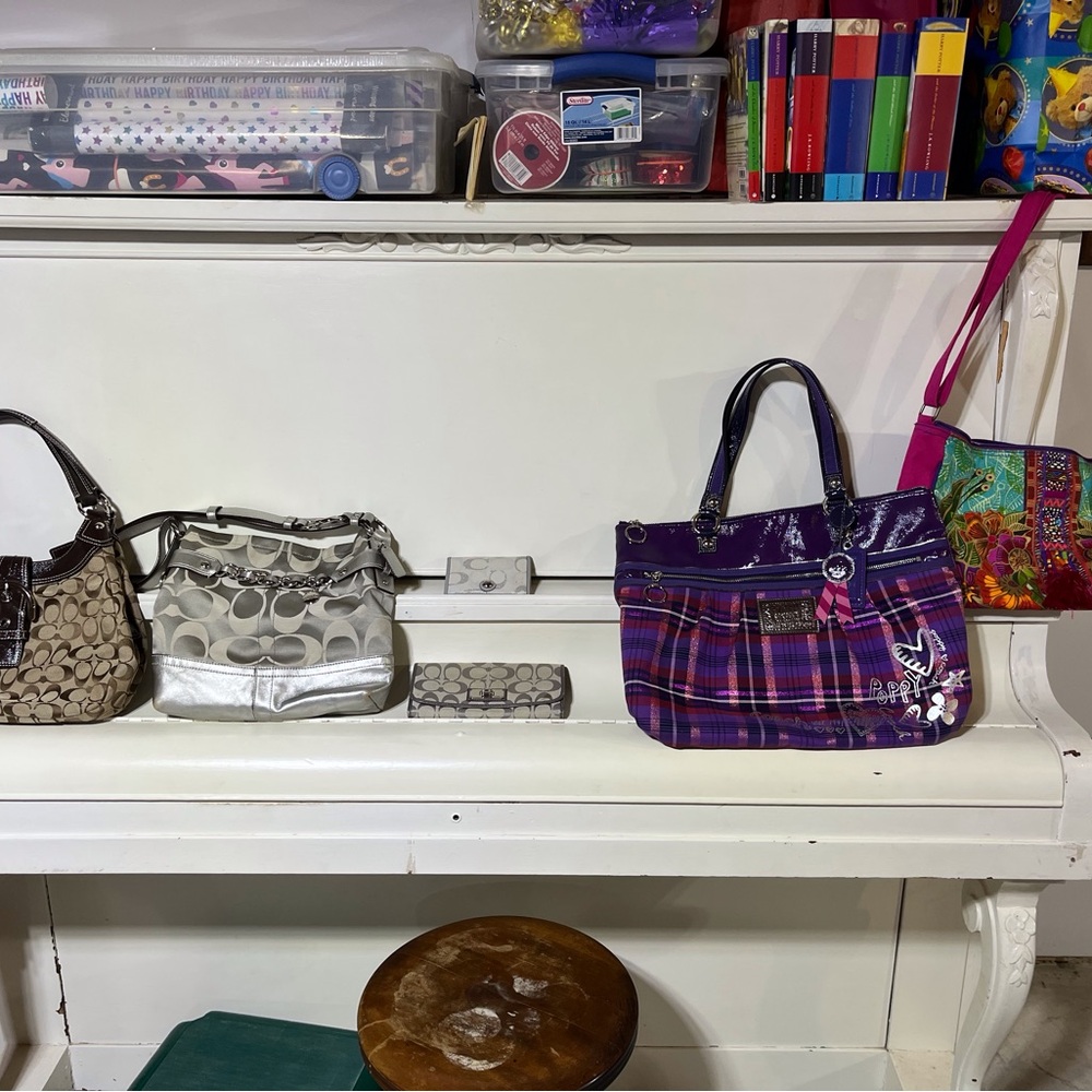 4 Coach Purses and 2 wallets